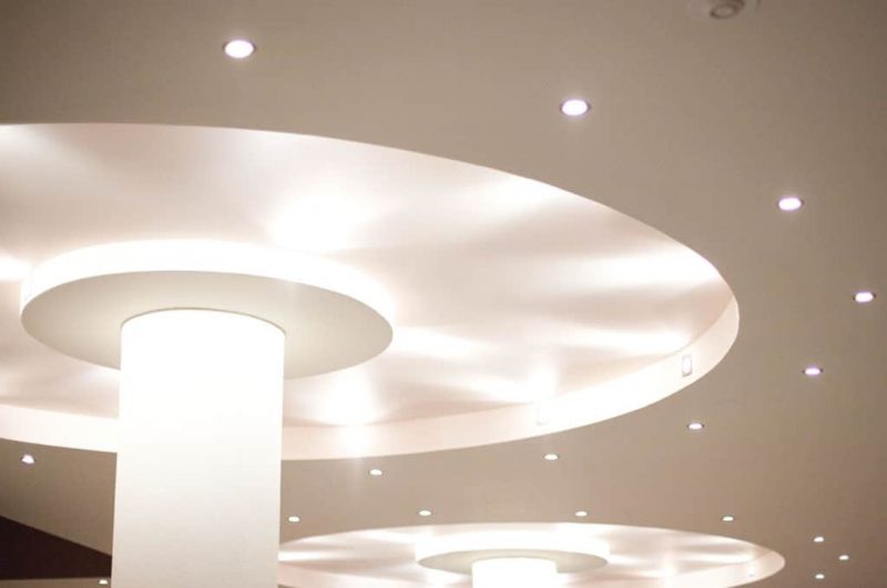 Projekt in Riad mit smarter Beleuchtung im Eingangsbereich